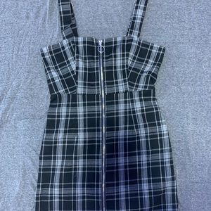 black and grey plaid zip up dress